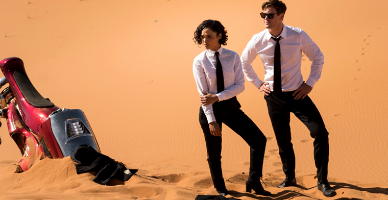 Chis Hemsworth and Tessa Thompson in Men in black