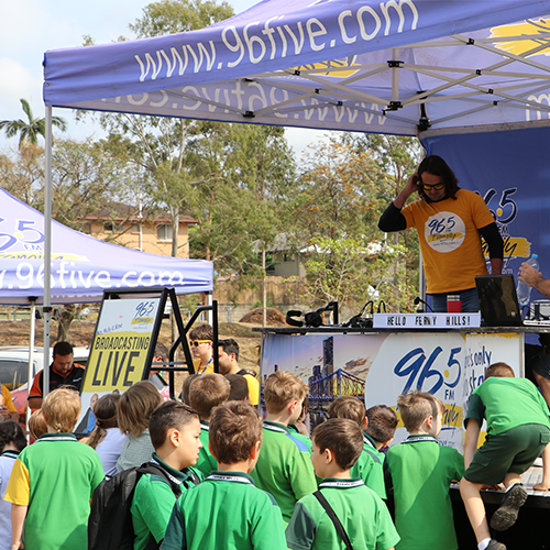 School Excursion to Ferny Hills State School 96five Family Radio
